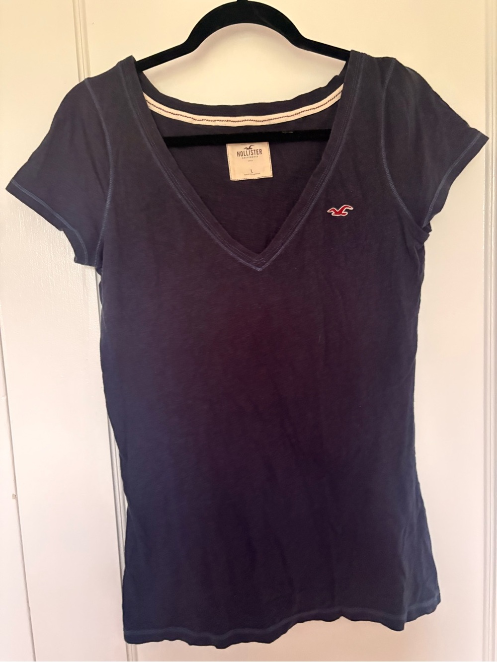 Early 2000’s Hollister tee